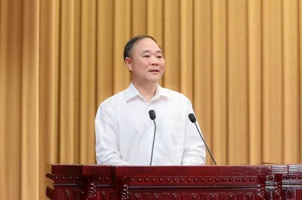 私募股票网站 全国政协委员李书福：国际“碳壁垒”渐近，建议推动汽车产业率先实现双碳目标