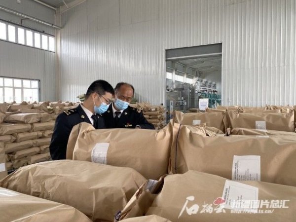 股票配资模式 新疆口岸货畅人忙贸易旺